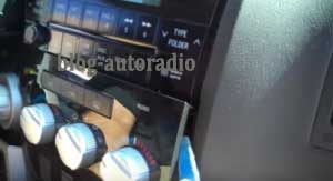 installer autoradio Toyota Sequoia